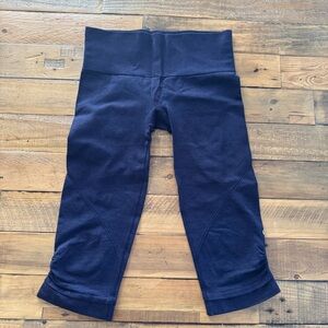 Lululemon Navy Blue crops